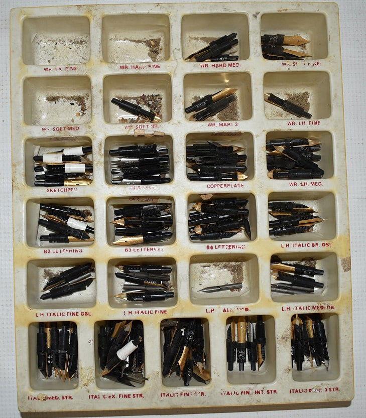 STORE DISPLAY FOUNTAIN PEN NIBS OSMIROID VARIOUS SIZES (1 of 6)