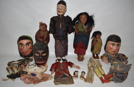 LOT ASSORTED CARVED WOODEN PUPPETS, C. 1940'S/50'S