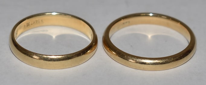 LOT (2) 14KT YELLOW GOLD BANDS, 20TH C., 5.3 DWT