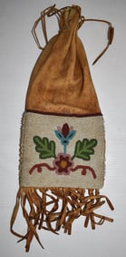 AMERICAN INDIAN BEADED DEERSKIN POUCH, 20TH C., L. 10"