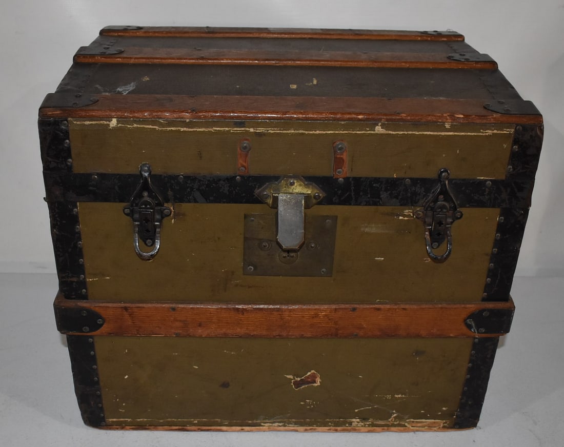 VICT. STEAMER 1/2 TRUNK, 19TH C., H. 17" W. 20" D. 15" (1 of 13)