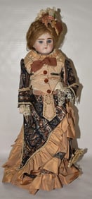 FINE GERMAN SONNEBERG BELTON DOLL, C. 1890