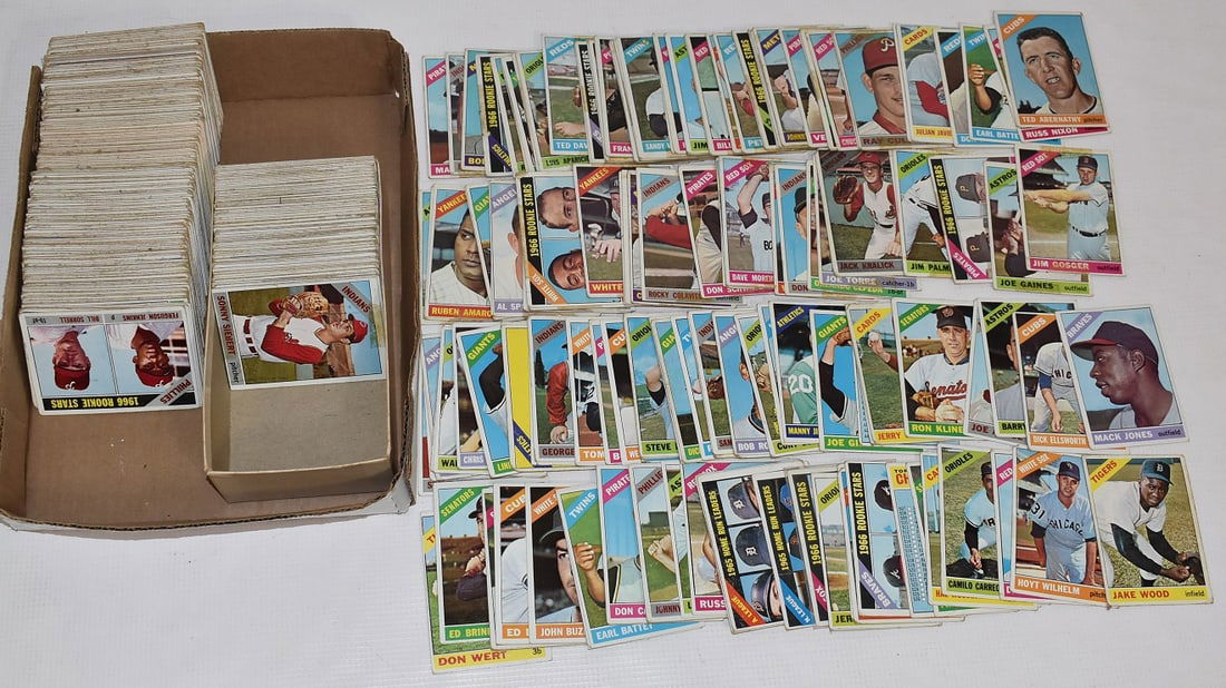 BOX 1966 TOPPS BASEBALL CARDS NUMBERS INCL. HIGH #'S (1 of 6)