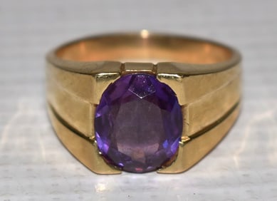 ART DECO 14KT YELLOW GOLD/PURPLE SAPPHIRE RING, C. 1950