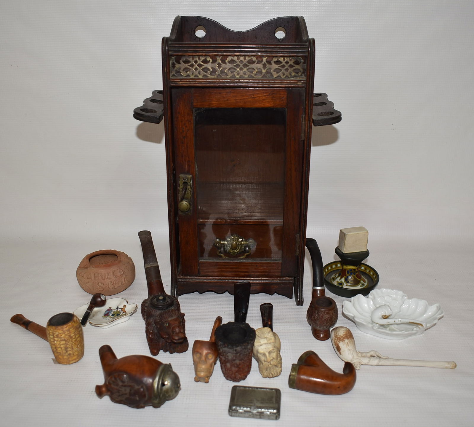 LOT (17) ASSORTED PIPE SMOKING ITEMS & CABINET, 19TH C. (1 of 20)