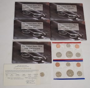 (5) 1996 UNITED STATES MINT UNCIRCULATED COIN SETS