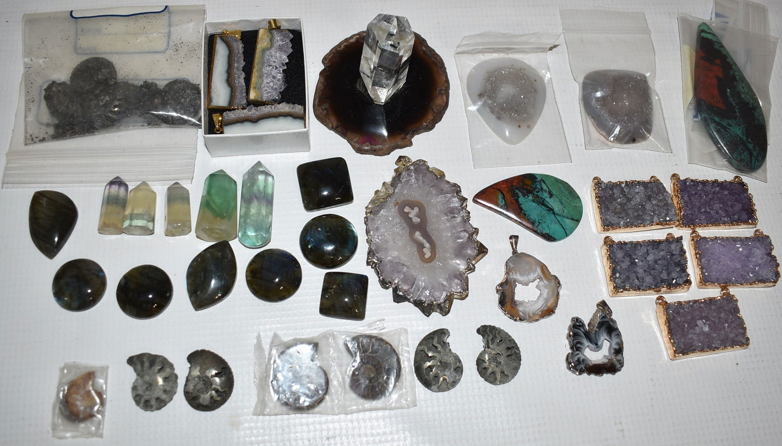 LOT ASSORTED MINERAL SPECIMENS/JEWELRY (1 of 8)