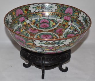 LG CHINESE ROSE MEDALLION PORCELAIN CENTER BOWL & STAND