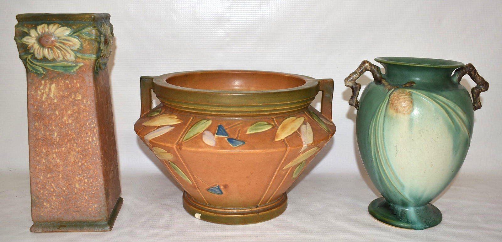 LOT (3) VINTAGE ROSEVILLE POTTERY VASES, C. 1930: LOT (3) VINTAGE ROSEVILLE POTTERY VASES, C. 1930, H. TALLEST 10"