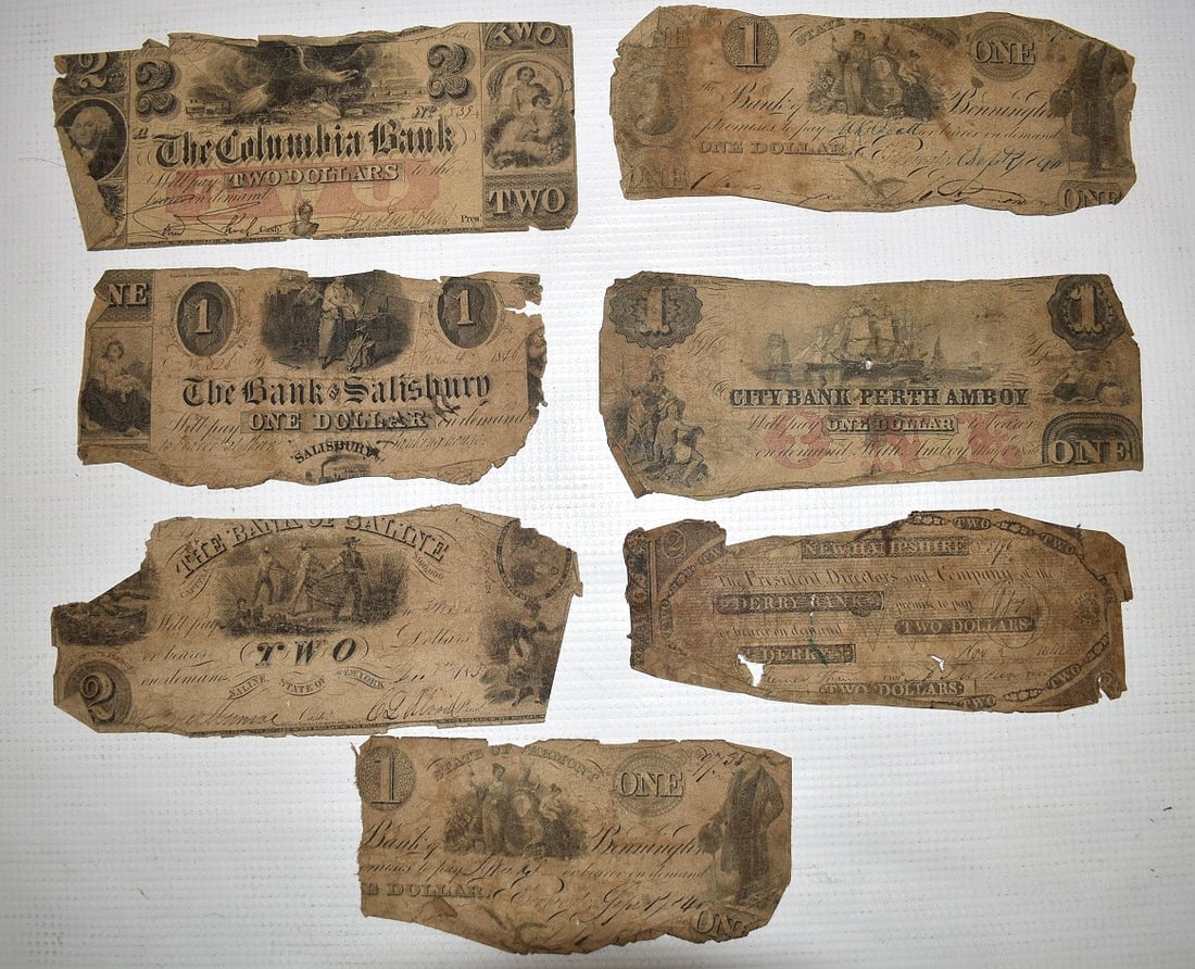 LOT ASSORTED EARLY CURRENCY INCL. FRACTIONAL (1 of 8)
