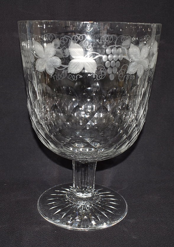 HUGE WEBB ENGRAVED GLASS VASE FOR TIFFANY & CO., 20TH C: HUGE WEBB ENGRAVED GLASS VASE FOR TIFFANY & CO., 20TH C., H. 12" D. 7 1/2"