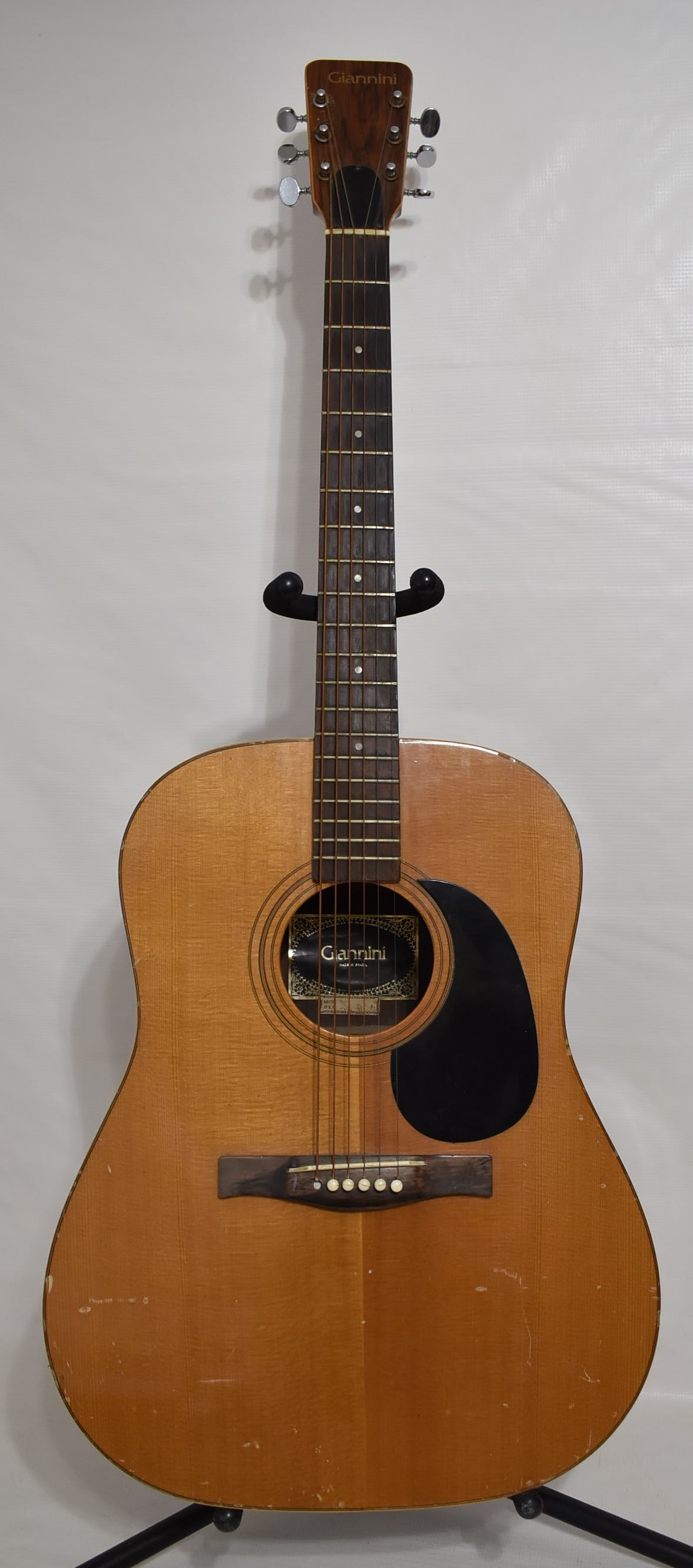 GIANNINI ACOUSTIC BRAZILIAN ROSEWOOD CLASSICAL GUITAR (1 of 12)