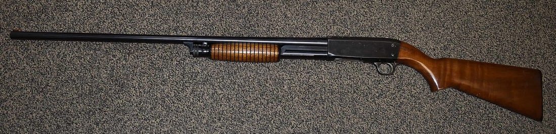 ITHACA MODEL 37 20 GAUGE SHOTGUN, SER. #619500-2: ITHACA MODEL 37 20 GAUGE SHOTGUN, SER. #619500-2 **NICS CHECK REQUIRED**