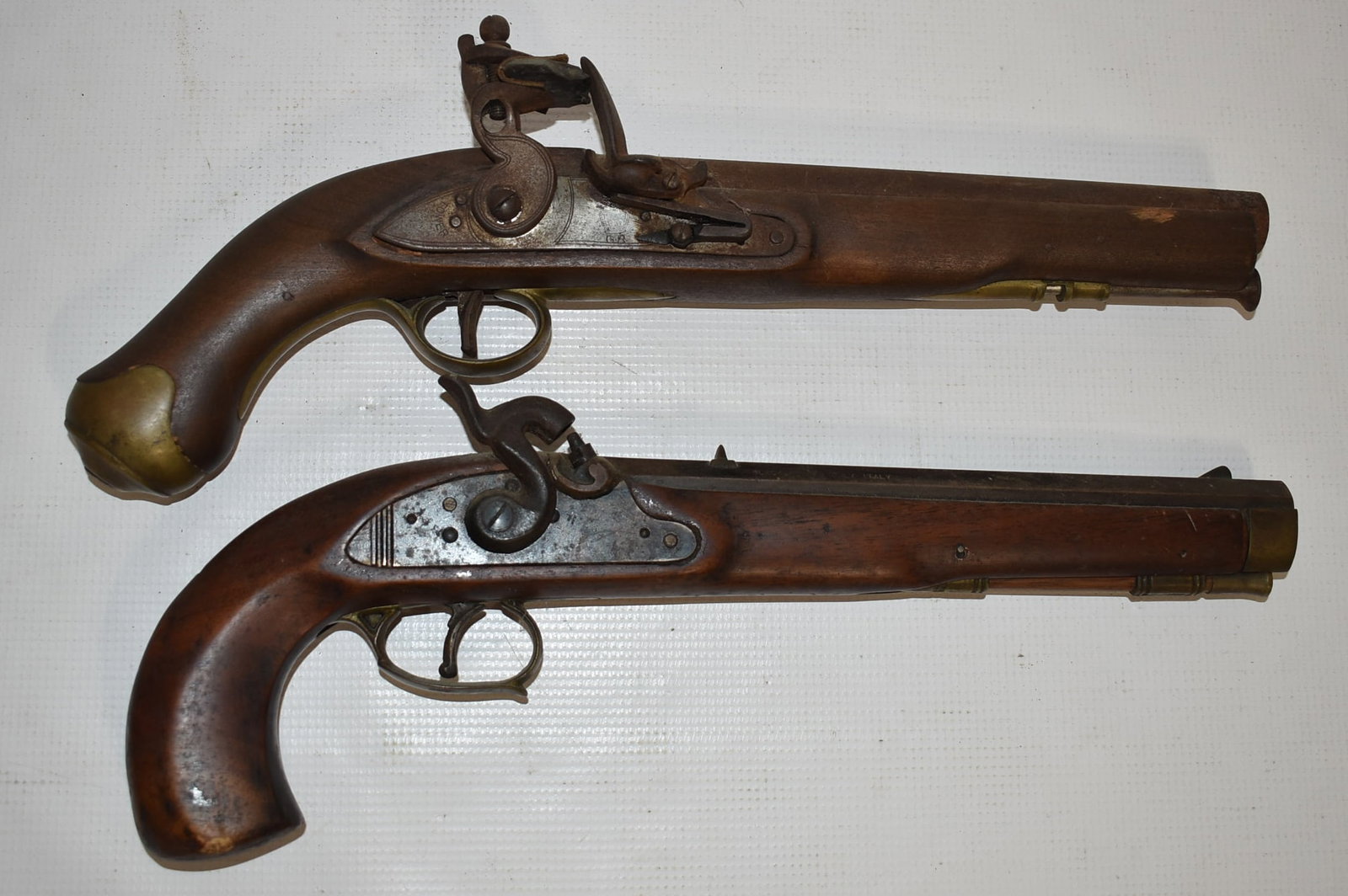 LOT (2) VINTAGE FLINTLOCK/PERCUSSION PISTOLS, 20TH C.: LOT (2) VINTAGE FLINTLOCK/PERCUSSION PISTOLS, 20TH C.
