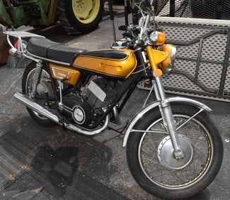 1972 YAMAHA 250 CC MOTORCYCLE, 5318 MILES