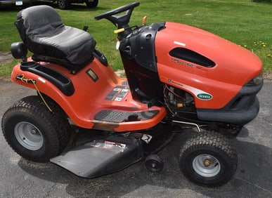 SCOTTS RIDING LAWN MOWER, 42" DECK, 17.5 HP, 989 HRS.