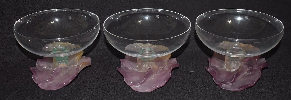 LOT (3) DAUM FRANCE ART GLASS LEAF BOWLS, 20TH C.: LOT (3) DAUM FRANCE ART GLASS LEAF BOWLS, 20TH C., H. 3 1/4"