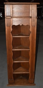EARLY FEDERAL PINE CORNER CHIMNEY CUPBOARD, 18/19TH C.