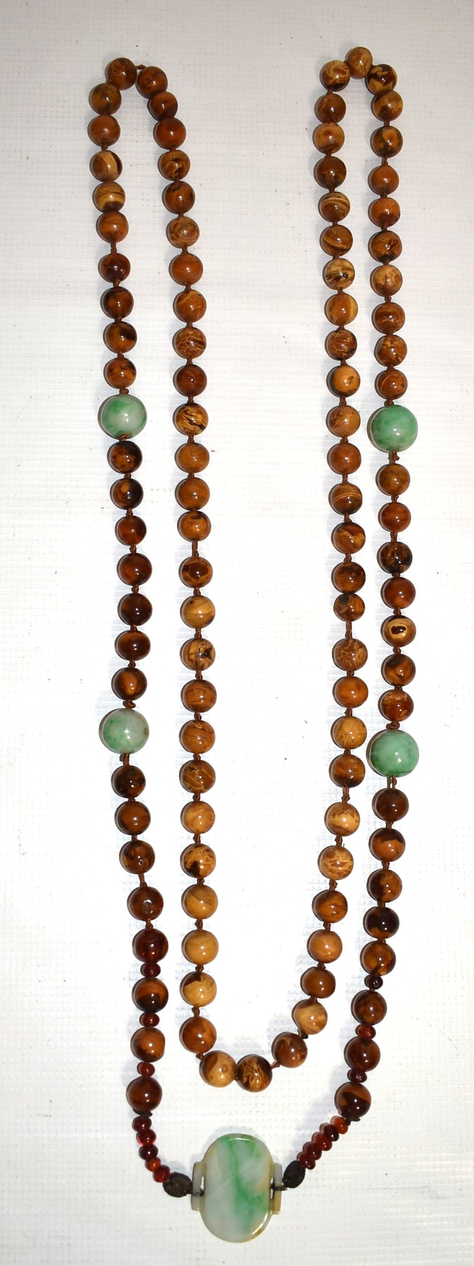 CHINESE AMBER/CELADON JADE NECKLACE, 20TH C., L. 40" (1 of 4)