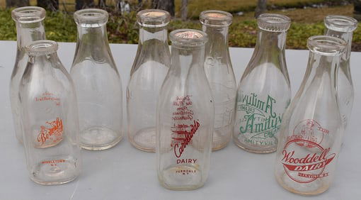 LARGE LOT ASSORTED ADVERTISING MILK BOTTLES, 19/20TH C.