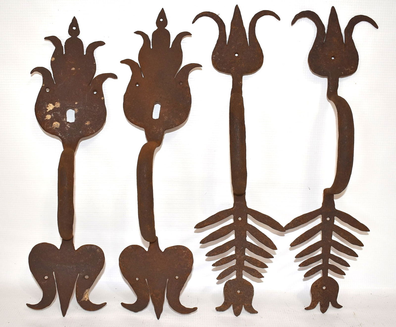 SET (4) WROUGHT IRON TULIP DOOR PULLS, 19/20TH C. (1 of 6)