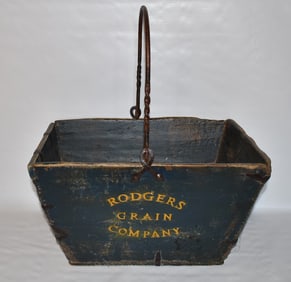 COUNTRY GREEN PAINTED PINE GRAIN BUCKET, 19TH C.