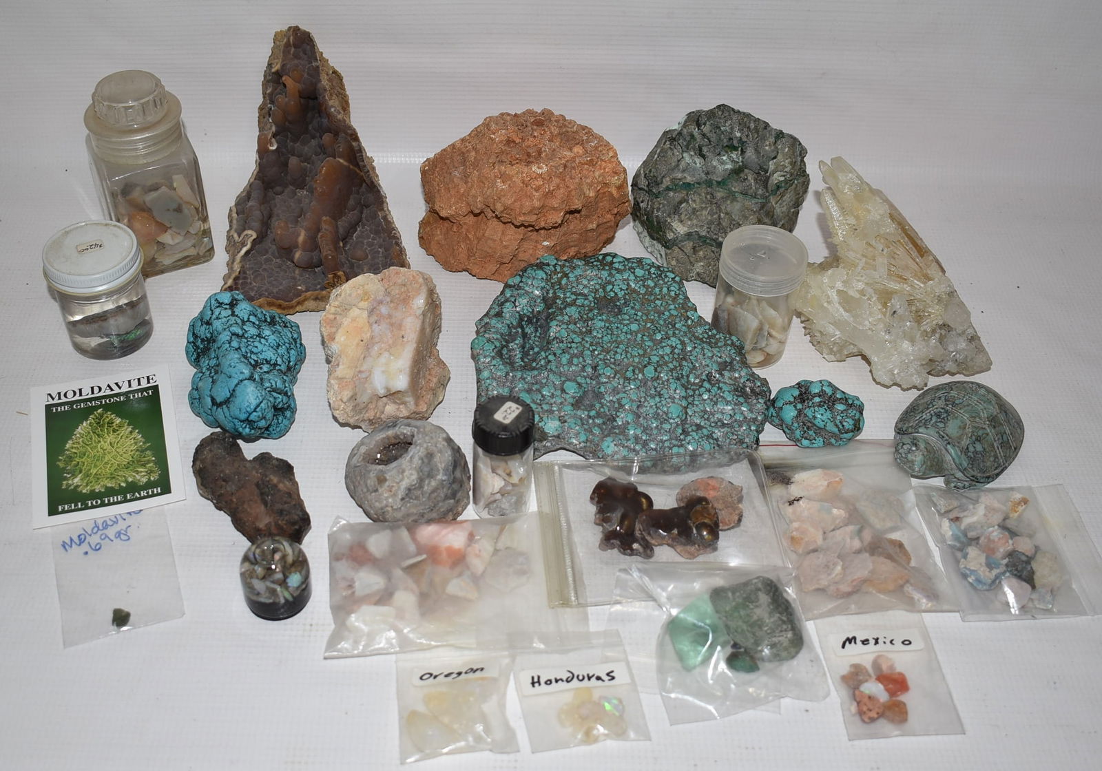 LARGE LOT ASSORTED MINERAL SPECIMENS (1 of 15)