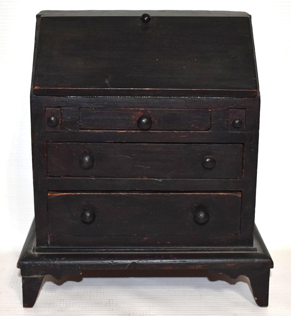 FINE CHIPPENDALE PINE SLANT FRONT DESK W/HATBOX PAPER (1 of 8)