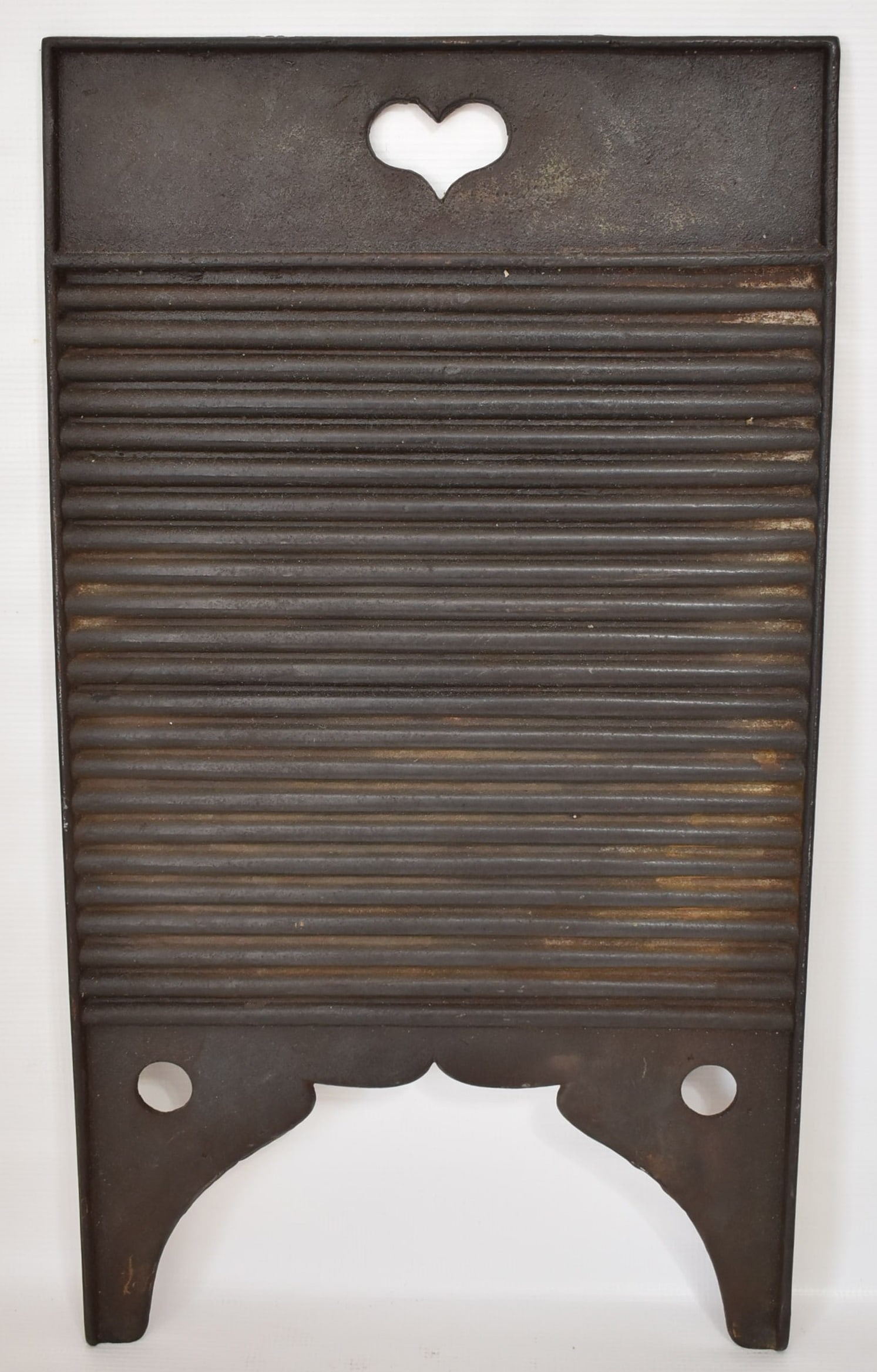VICTORIAN CAST IRON WASH BOARD W/HEART CUTOUT, C. 1850 (1 of 5)
