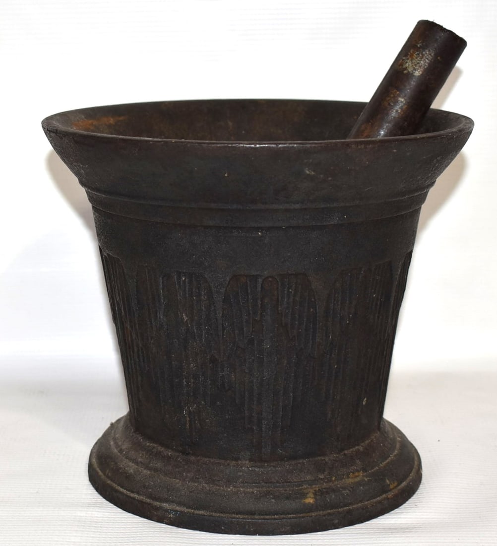 LARGE VICTORIAN CAST IRON MORTAR & PESTLE, 19TH C. (1 of 6)