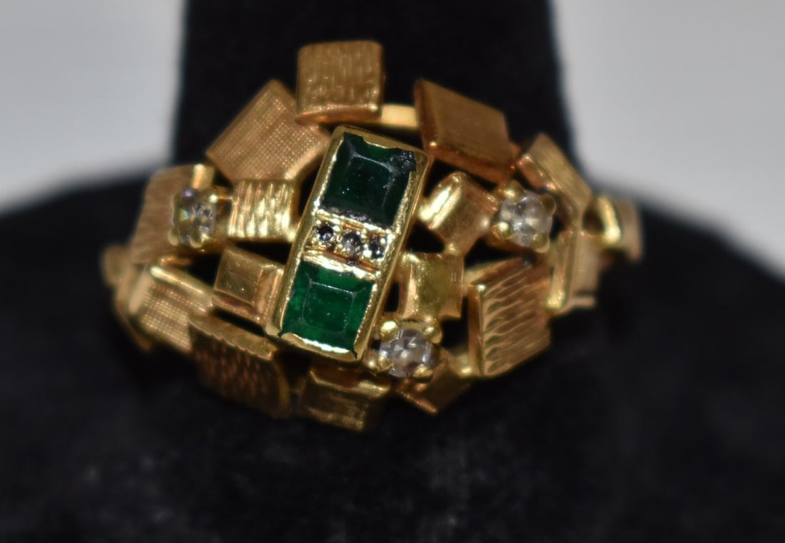 BRUTALIST 18KT YELLOW GOLD/DIAMOND/EMERALD RING C. 1920 (1 of 6)