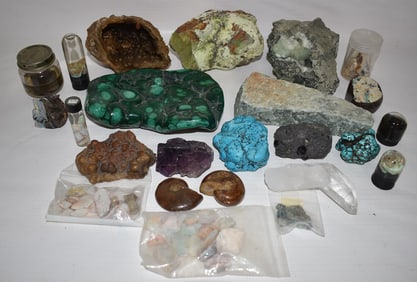 LARGE LOT ASSORTED MINERAL SPECIMENS