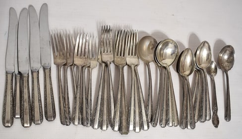 LOT ASST. TOWLE STERLING FLATWARE CANDLELIGHT PATTERN