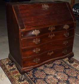 FARNSWORTH FAMILY CHIPPENDALE MAHOGANY SLANT FRONT DESK
