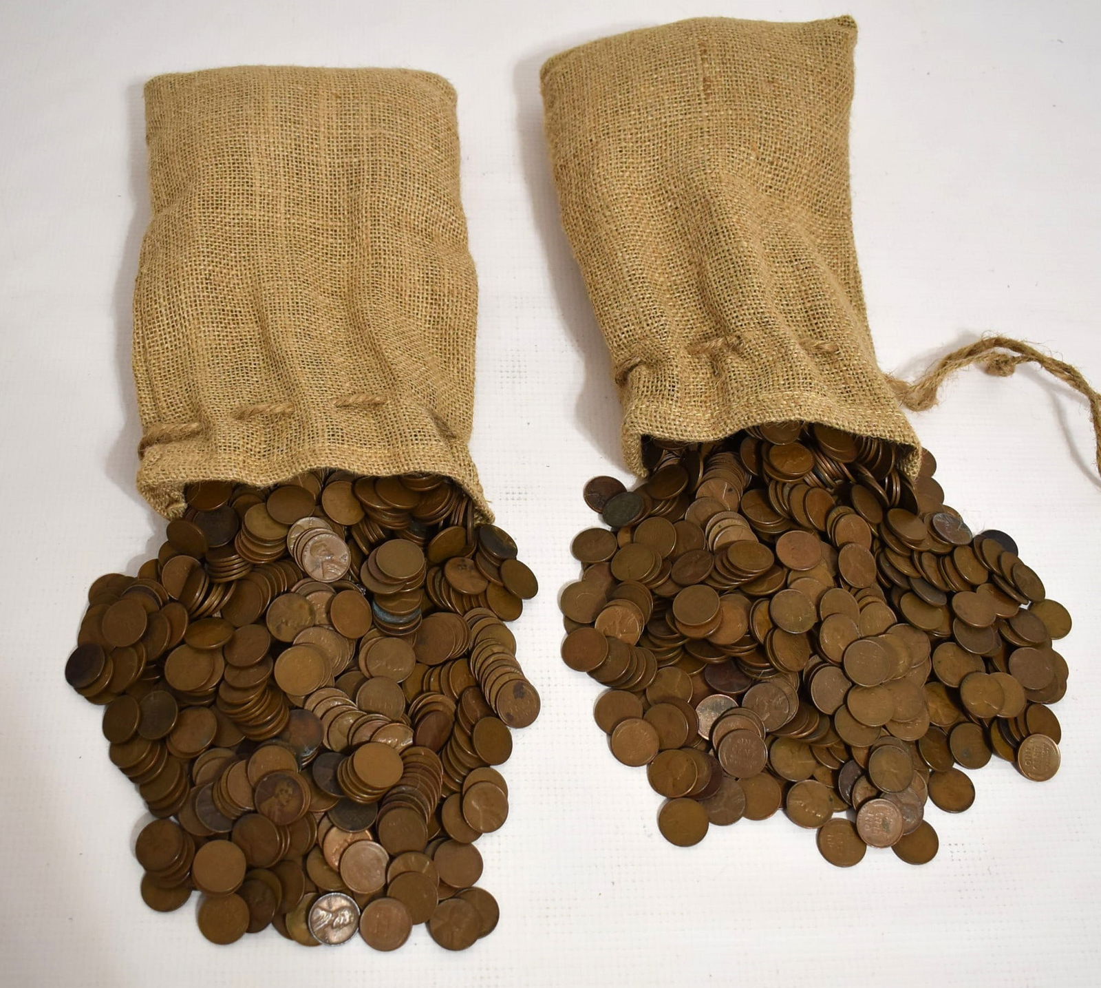 LARGE LOT UNSEARCHED WHEAT/LINCOLN CENTS (1 of 5)