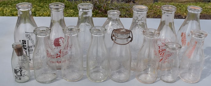LARGE LOT ASSORTED ADVERTISING BOTTLES, 19/20TH C.