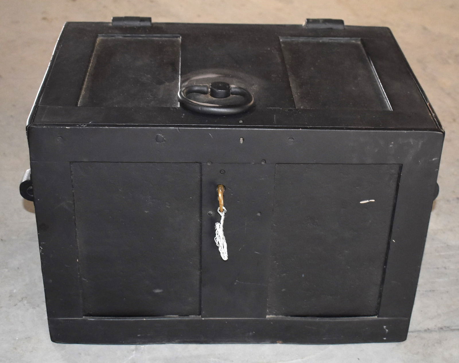 EARLY IRON STRONGBOX W/KEY ACCESS, C. 1850 (1 of 5)