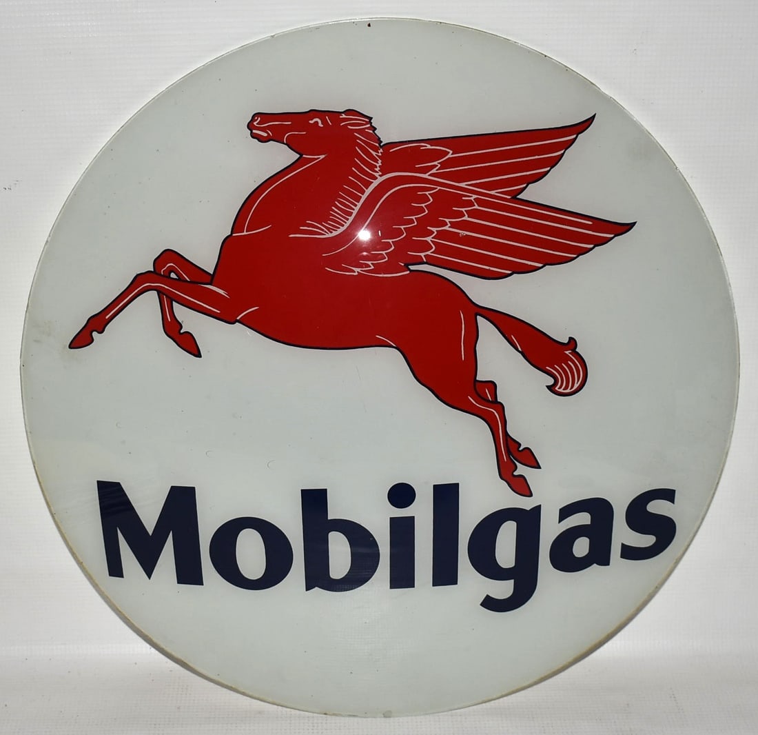 NOS MOBILGAS GLASS GAS GLOBE FRONT, C. 1930/40 (1 of 3)