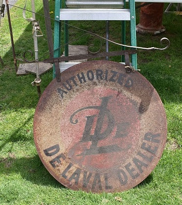 DELAVAL DEALER TIN SIGN W/BRACKET, C. 1930 (1 of 3)