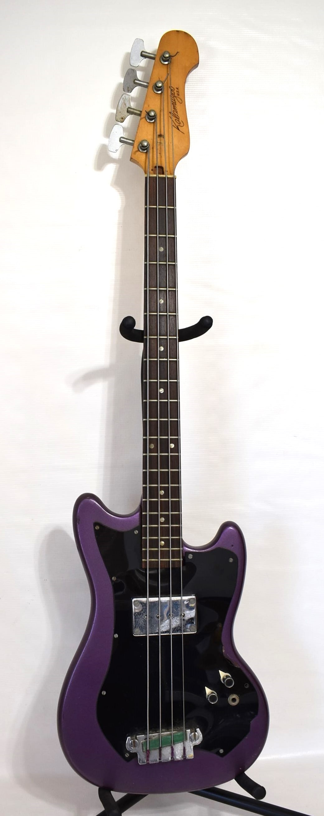 GIBSON KALAMAZOO BASS GUITAR, SER. #600150, C. 1965/70 (1 of 11)