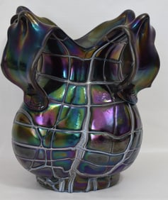 PALLME KONIG ART NOUVEAU THREADED IRIDESCENT VASE
