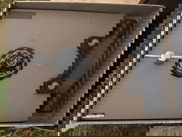 DECO FLOOR SAFE W/COMBINATION, H. 17" W. 13" D. 17"