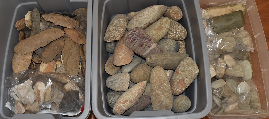 (3) TUBS ASSORTED FLINT, STONE CELTS, AX HEADS, ETC. (1 of 5)