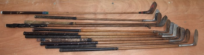 LOT (11) VINTAGE WOOD SHAFT GOLF CLUBS, C. 1930