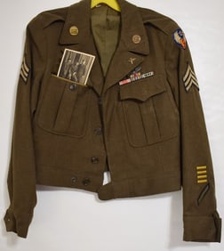 WWII IKE JACKET W/AAF PATCHES & PINS, C. 1940