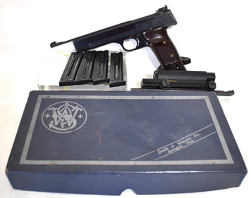 SMITH & WESSON MODEL 41 .22 LR SEMI-AUTO TARGET PISTOL