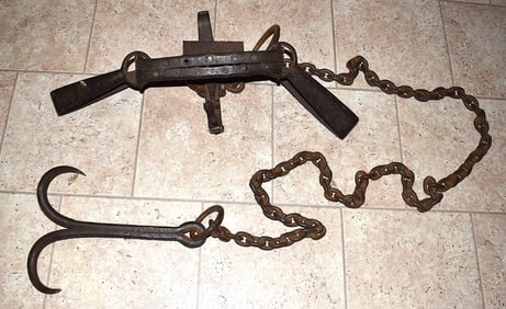 HAND FORGED IRON BEAR TRAP W/CHAIN & HOOK, C. 1840/50