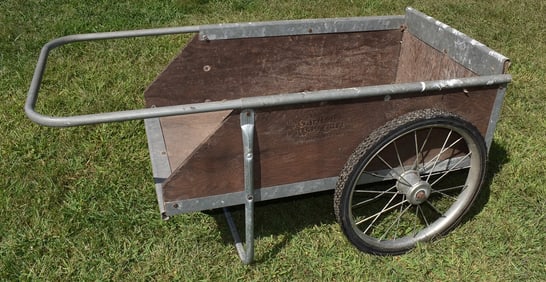 GARDEN CART