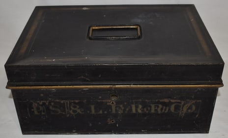 PITTSBURGH & LAKE ERIE RAILROAD CO. DOCUMENT/CASH BOX