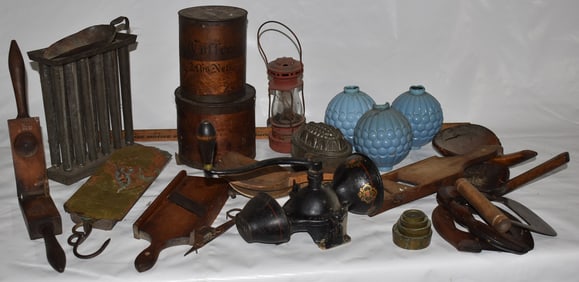 LOT ASSORTED COUNTRY COLLECTABLES, 19/20TH C.